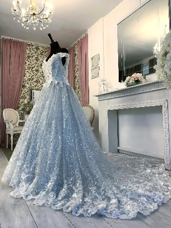 Robe de mariée princesse sequins argentés : Glamour et féerie